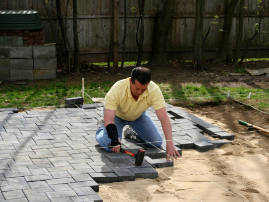 A Step-by-Step Guide to Professional Pavers Installation in Kent